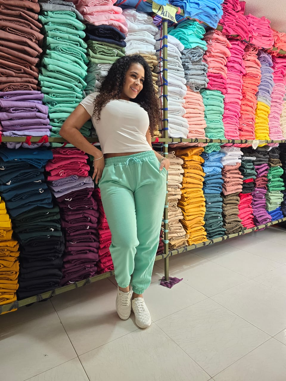 SUDADERAS Y JOGGER -BRIENER