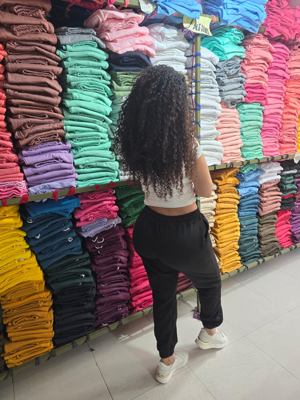 SUDADERAS Y JOGGER -BRIENER