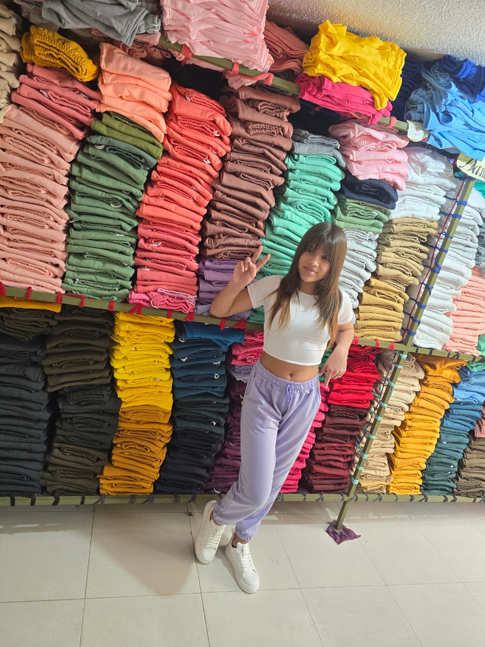 SUDADERAS Y JOGGER -BRIENER